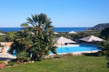 هتل Hôtel Les Bouis   Vue Mer