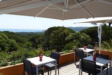 هتل Hôtel Les Bouis   Vue Mer
