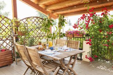 تختخواب و صبحانه La Casa Delle Zie