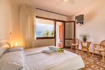 هتل Riviera Panoramic Green Resort