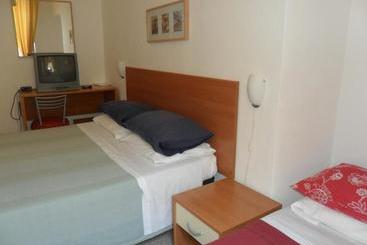 هتل Albergo Romeo