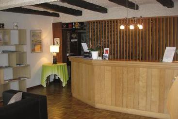 هتل Hôtel Les Pavillons Du Golf