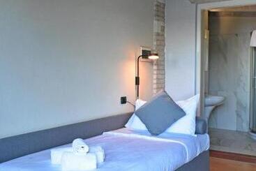 هتل Villa Pioppi