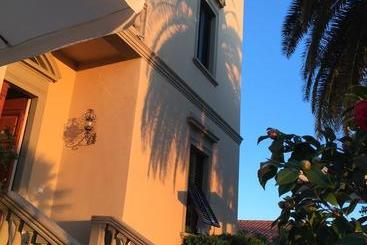 تختخواب و صبحانه Villa Le Luci