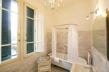 تختخواب و صبحانه Villa Le Luci