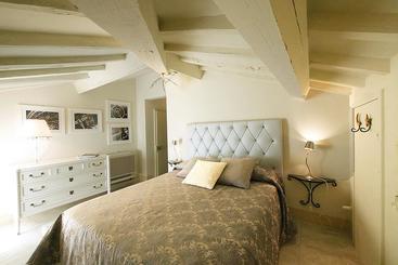 تختخواب و صبحانه Villa Le Luci