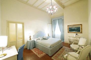 تختخواب و صبحانه Villa Le Luci