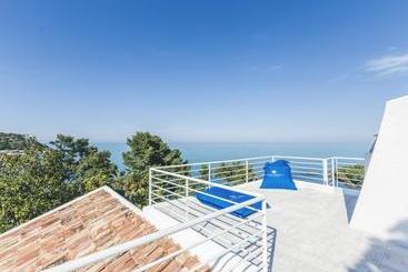 تختخواب و صبحانه Villa Vignola