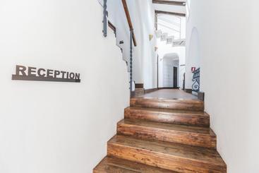 تختخواب و صبحانه Villa Vignola
