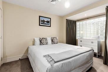 Chambers City Centre Penthouse