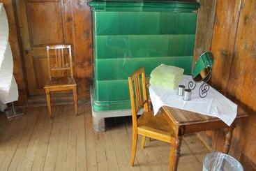 Hostel Rotschuo Jugend  Und Familienferien