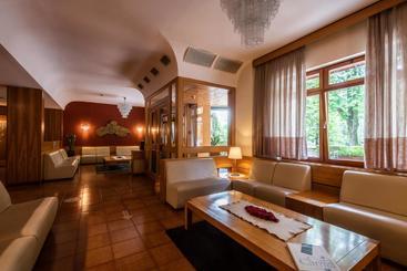 هتل Centro Benessere Gardel
