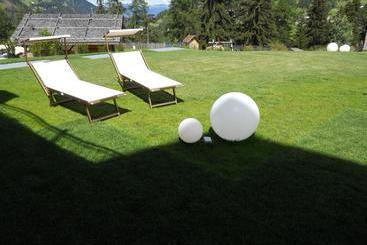 هتل Chalet Dlaces