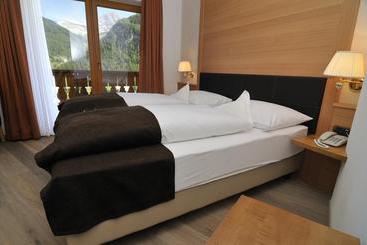 هتل Chalet Dlaces