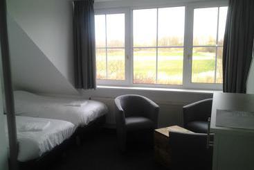 Bed And Breakfast De Zeehoeve