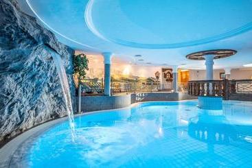 هتل Wellnessresort Seiwald  Superior