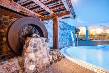 هتل Wellnessresort Seiwald  Superior