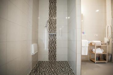 هتل Antwerp Inn