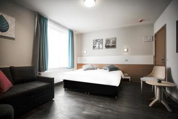 هتل Antwerp Inn