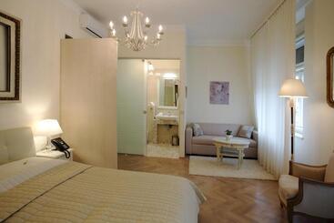 B&b Fotić
