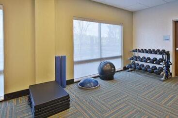 فندق Holiday Inn Express And Suites South Hill, An Ihg