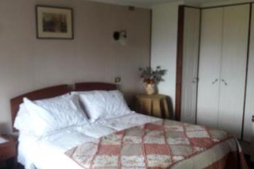 هاستل Hostal Möller