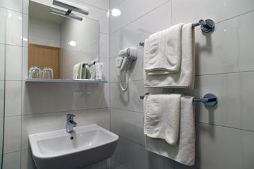 تختخواب و صبحانه Rooms Barba Niko Near Zagreb Airport