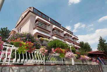 Bed & Breakfast Villa Klara