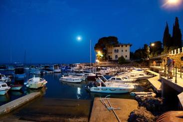 Bed & Breakfast Villa Klara