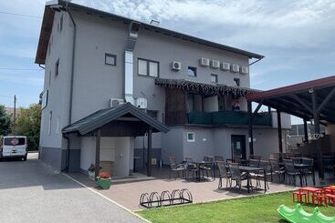 צימר London Rooms Zagreb Airport