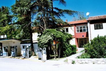 Hostel Amfora