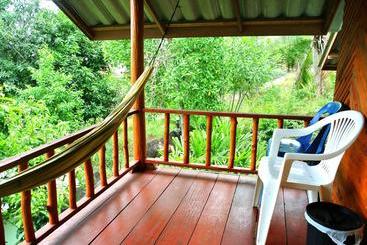 Отель Easy Life Bungalows