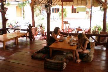 Отель Easy Life Bungalows