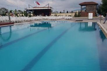 هتل Saray Gold