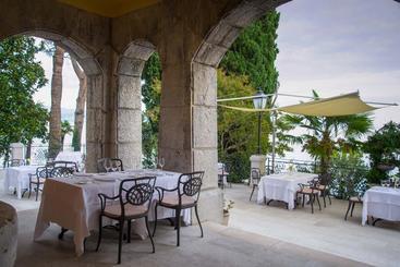 هتل Villa Ariston