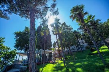 هتل Villa Ariston