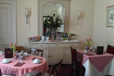 هتل Allandale House