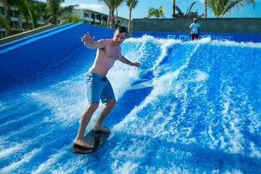 هتل Royalton Bavaro, An Autograph Collection Allinclusive Resort & Casino