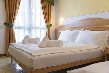 هتل Antico Monastero