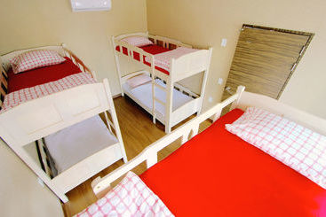 هاستل The Wendy House