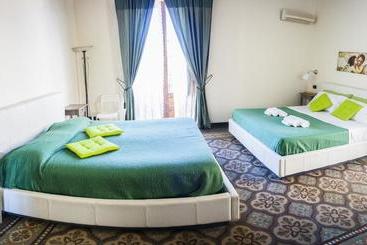 هتل B&b Bon Ton