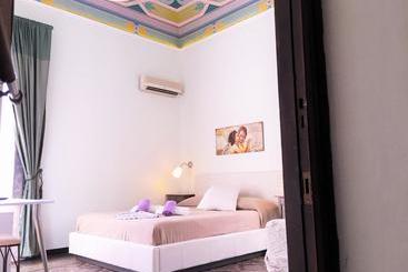 هتل B&b Bon Ton