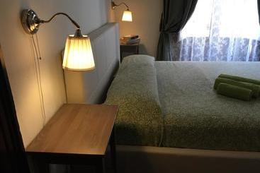 هتل B&b Bon Ton