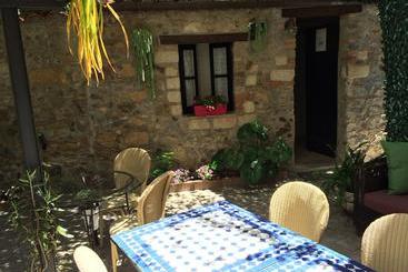 هتل B&b Bon Ton