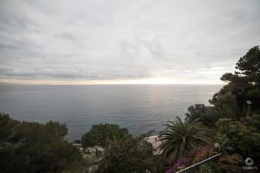 هتل Bed & Breakfast Cas Alda