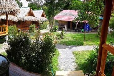 هتل Raya Resort