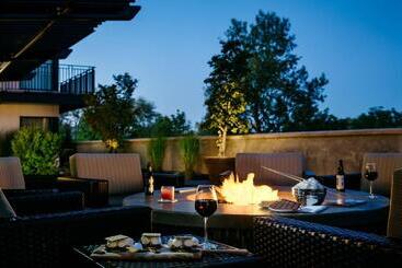 Отель Courtyard By Marriott Corvallis