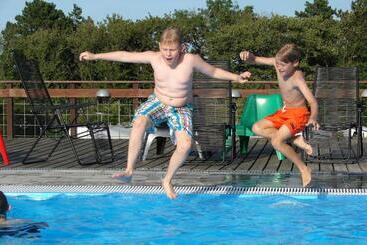 استراحتگاه Sandkaas Family Camping & Cottages