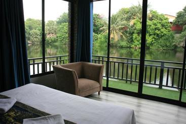 Samathi Lake Resort