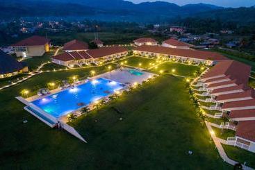 Bella Terra Laguna Azul Resort & Spa